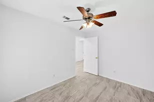 2135 Falling Oaks Rd, Houston, TX 77038 - Photo 34