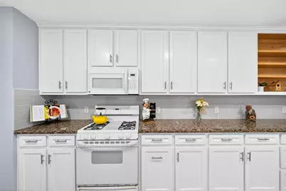 2135 Falling Oaks Road, Houston, TX 77038 - Photo 8