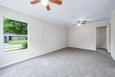 915 W Primrose Meadows Circle, Pearland, TX 77584 - Photo 20