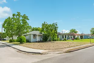 1130 W 8th St, Freeport, TX 77541 - Photo 1