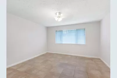 13515 Wimbledon Oaks Drive, Houston, TX 77065 - Photo 16