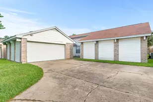 13515 Wimbledon Oaks Dr, Houston, TX 77065 - Photo 2