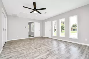 8034 Ridgeview Dr, Houston, TX 77055 - Photo 14