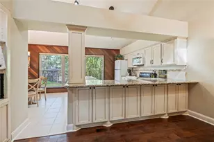 16530 Space Center Blvd, Houston, TX 77058 - Photo 10