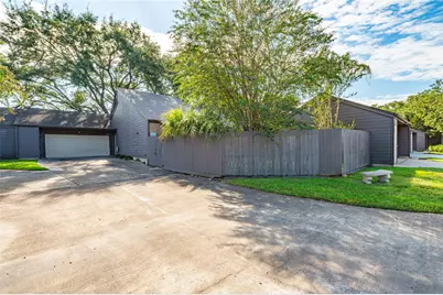 16530 Space Center Boulevard, Houston, TX 77058 - Photo 32
