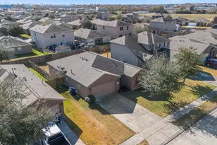 830 Paradise Rd, Baytown, TX 77521 - Photo 30