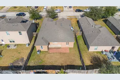 830 Paradise Road, Baytown, TX 77521 - Photo 28