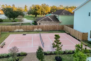 7609 Victory Reserve St, Houston, TX 77088 - Photo 24