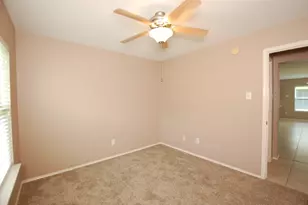 4711 Buescher Ct, Pearland, TX 77584 - Photo 12