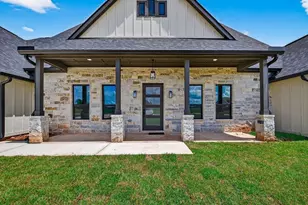 484 Angus Trail, Angleton, TX 77515 - Photo 2