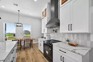 484 Angus Trail, Angleton, TX 77515 - Photo 10