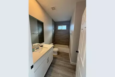 4923 Higgins St Street, Houston, TX 77033 - Photo 4