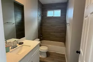 4923 Higgins St St, Houston, TX 77033 - Photo 4