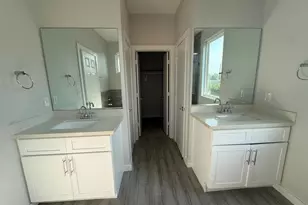 4923 Higgins St St, Houston, TX 77033 - Photo 8