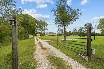 4886 Wickwillow Lane, Alvin, TX 77511 - Photo 6
