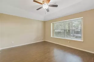 74 S Wynnoak Cir, The Woodlands, TX 77382 - Photo 16