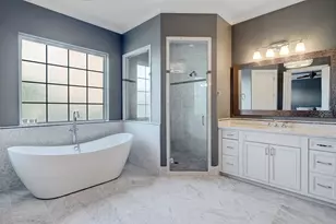 1602 E Rose Terrace Ln, Houston, TX 77055 - Photo 16