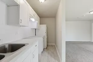 303 Gans St, Houston, TX 77029 - Photo 14