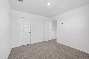 407 Robin St, Angleton, TX 77515 - Photo 24