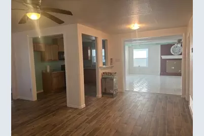 101 Pompano Avenue, Galveston, TX 77550 - Photo 6