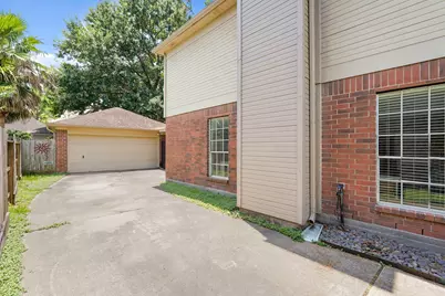 10503 Minturn Lane, Houston, TX 77064 - Photo 24