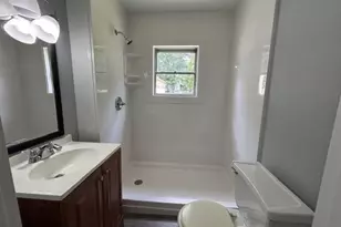 590 W Cora Lee St, Sour Lake, TX 77659 - Photo 14