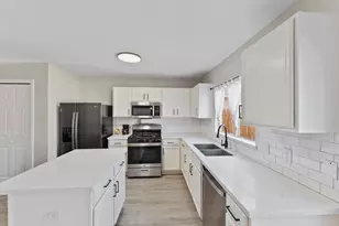 9881 Youpon Ridge Way, Conroe, TX 77385 - Photo 10