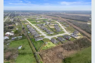 112 Bayou Bend Court, Angleton, TX 77515 - Photo 26