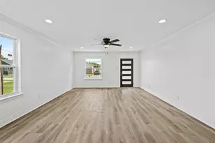 1404 Des Jardines St, Houston, TX 77023 - Photo 6