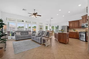 31806 Oak Thicket Ct, Conroe, TX 77385 - Photo 4