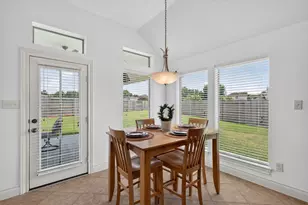 31806 Oak Thicket Ct, Conroe, TX 77385 - Photo 8