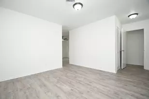 4711 Illinois St, Dickinson, TX 77539 - Photo 6