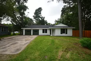 4711 Illinois St, Dickinson, TX 77539 - Photo 1