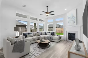 12319 Palmetto Dr, Mont Belvieu, TX 77523 - Photo 4