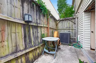 3993 Tanglewilde St, Houston, TX 77063 - Photo 24