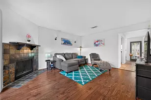 3993 Tanglewilde St, Houston, TX 77063 - Photo 4