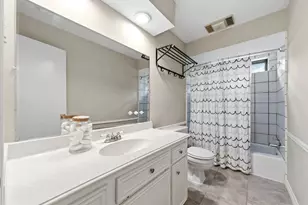 16 Gilcrest Forest Ct, The Woodlands, TX 77381 - Photo 24