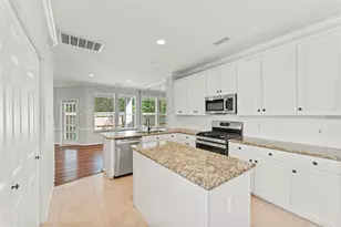 43 S Spiral Vine Cir, The Woodlands, TX 77381 - Photo 6