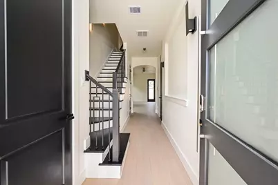 3839 Noah Street #B, Houston, TX 77021 - Photo 2