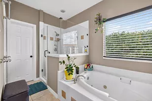 6035 N Arrowana Ln, Houston, TX 77036 - Photo 40
