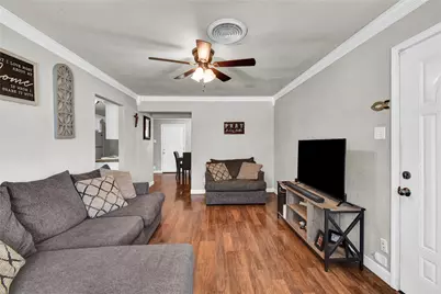 513 Farrer Street, Angleton, TX 77515 - Photo 4