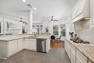 2935 Laurel Mist Court, Kingwood, TX 77345 - Photo 10
