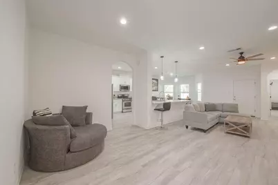 4633 Larkspur Street, Houston, TX 77051 - Photo 12