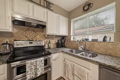 1915 Delphi Lane, Houston, TX 77067 - Photo 16