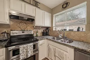 1915 Delphi Ln, Houston, TX 77067 - Photo 16
