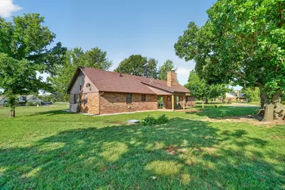 100 Green Meadows Circle, Springtown, TX 76082 - Photo 32
