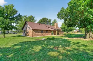 100 Green Meadows Cir, Springtown, TX 76082 - Photo 32