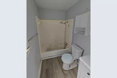 4724 Avenue Q 1/2, Galveston, TX 77551 - Photo 8