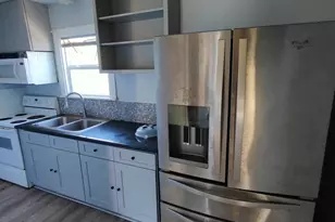 4724 Ave Q 1/2, Galveston, TX 77551 - Photo 10