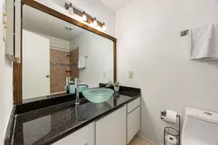 7950 N Stadium Dr, Houston, TX 77030 - Photo 8